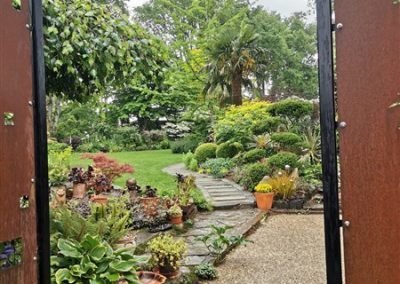 la porte pour accéder au jardin.